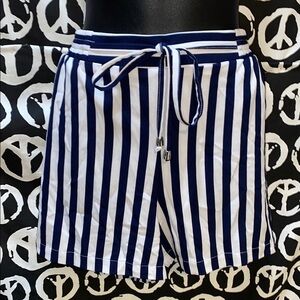 NY & CO 7TH AVENUE Striped Navy and White BERMUDA Shorts SZ L,